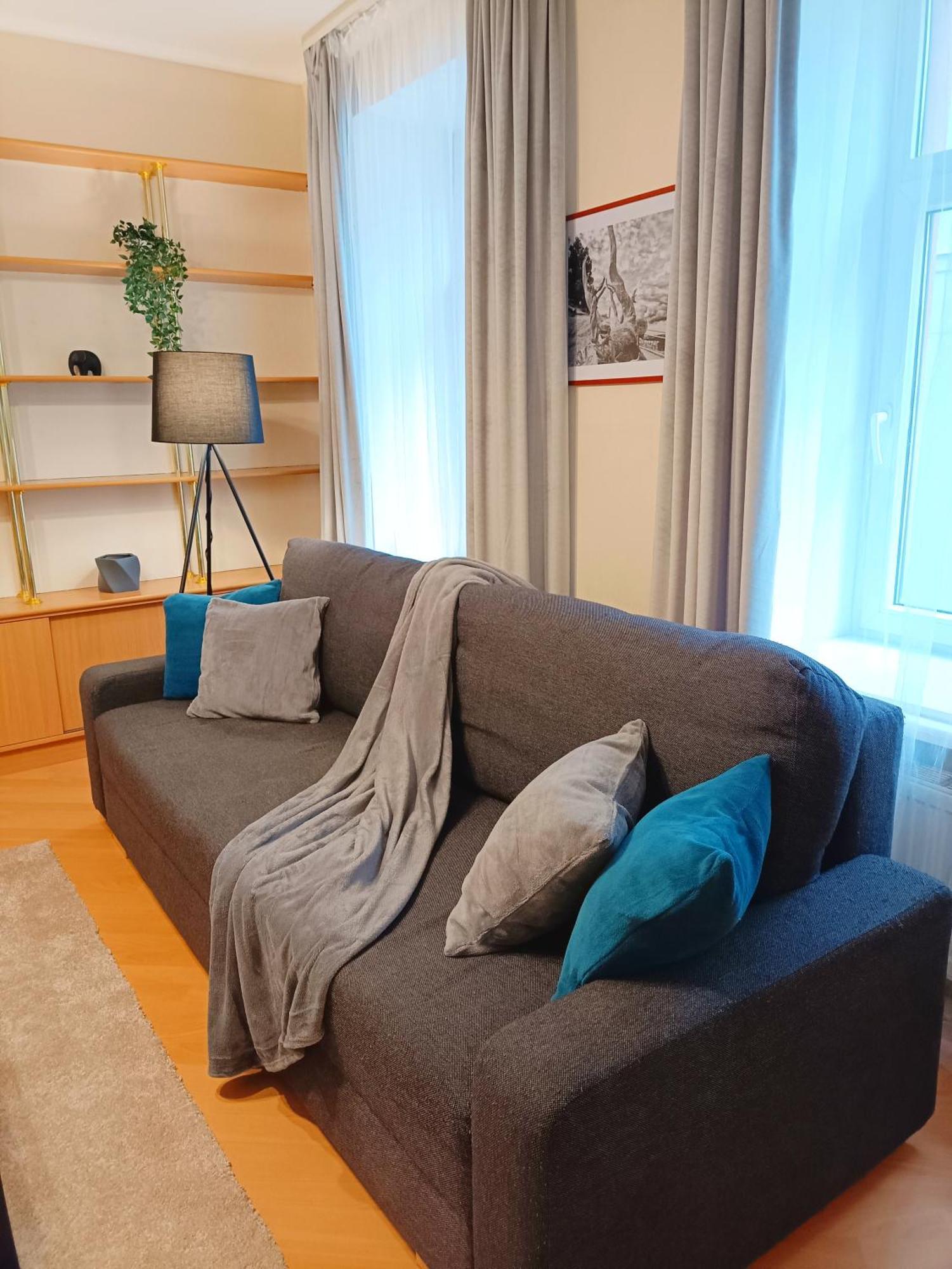 Two Bedroom Apartment In Old Town, Up To 6 Guests Riga Ngoại thất bức ảnh